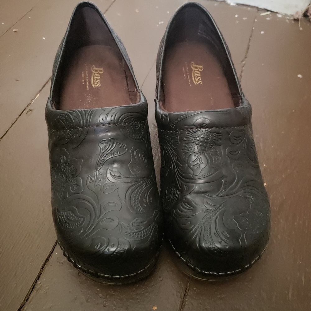 Clogs